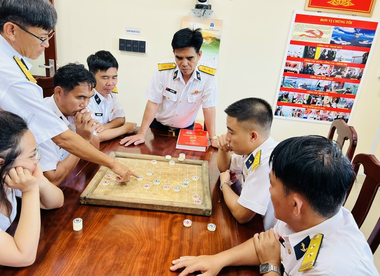 Tết giữa biển trời: Khi m&ugrave;a xu&acirc;n neo lại nh&agrave; gi&agrave;n DK1- Ảnh 2.