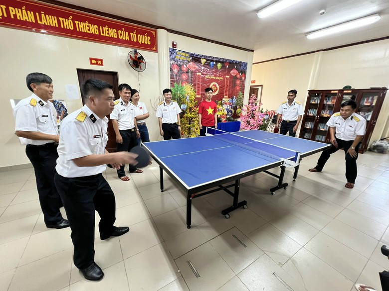 Tết giữa biển trời: Khi m&ugrave;a xu&acirc;n neo lại nh&agrave; gi&agrave;n DK1- Ảnh 3.