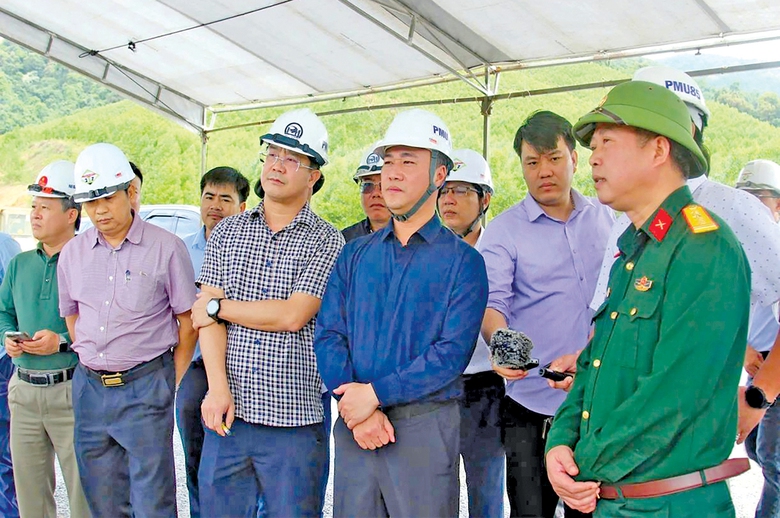 Chạy đua chạm mốc 5.000km cao tốc- Ảnh 2.