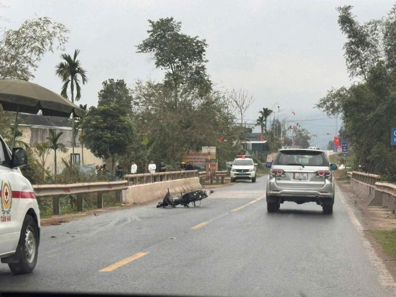 Nam thanh ni&ecirc;n ở Nghệ An gặp tai nạn tử vong tr&ecirc;n đường đi ch&uacute;c Tết- Ảnh 1.