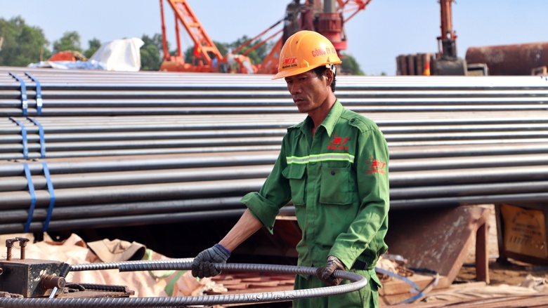 Tết ấm trên công trường thi công cao tốc Cà Mau - Đất Mũi- Ảnh 5. Tết ấm trên công trường thi công cao tốc Cà Mau - Đất Mũi- Ảnh 5.