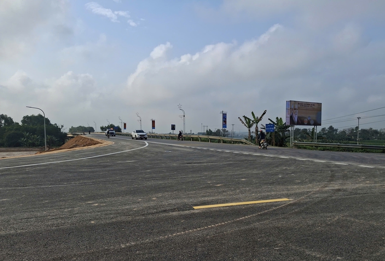 C&ocirc;ng tr&igrave;nh trọng điểm ở H&agrave; Tĩnh tăng tốc, phấn đấu về đ&iacute;ch đ&uacute;ng hẹn- Ảnh 2.