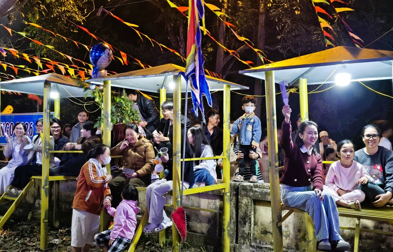 Độc đ&aacute;o phi&ecirc;n chợ mỗi năm chỉ họp một lần v&agrave;o đ&ecirc;m m&ugrave;ng 2 Tết ở Quảng Trị- Ảnh 10.