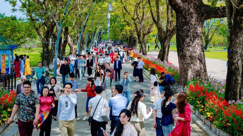 Du lịch Huế thu hơn 736 tỷ đồng trong 6 ng&agrave;y nghỉ Tết- Ảnh 2.