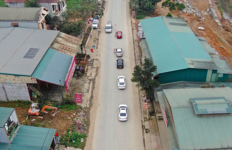 CSGT Lào Cai dùng flycam phát hiện vi phạm nồng độ cồn- Ảnh 5. CSGT Lào Cai dùng flycam phát hiện vi phạm nồng độ cồn- Ảnh 5.