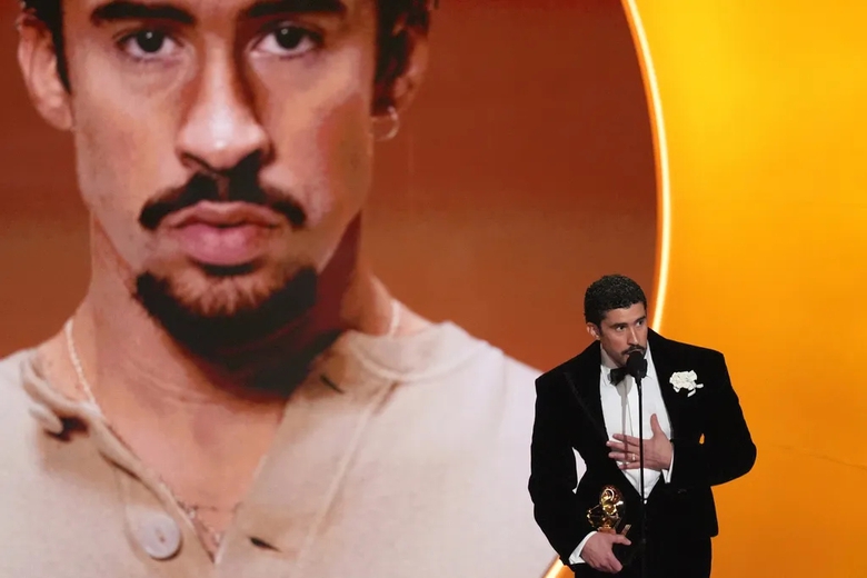 Kết quả Lễ trao giải Grammy 2026: Bad Bunny "lội ngược d&ograve;ng", Billie Eilish nối d&agrave;i kỷ lục- Ảnh 3.