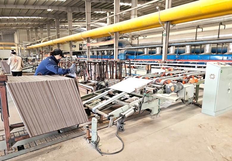 E:\H&igrave;nh ảnh tư liệu\Ảnh tư liệu\Ảnh VLXD\Vật liệu x&acirc;y dựng\z6440553443052_e49d860cbb770eb40de826511712daed.jpg