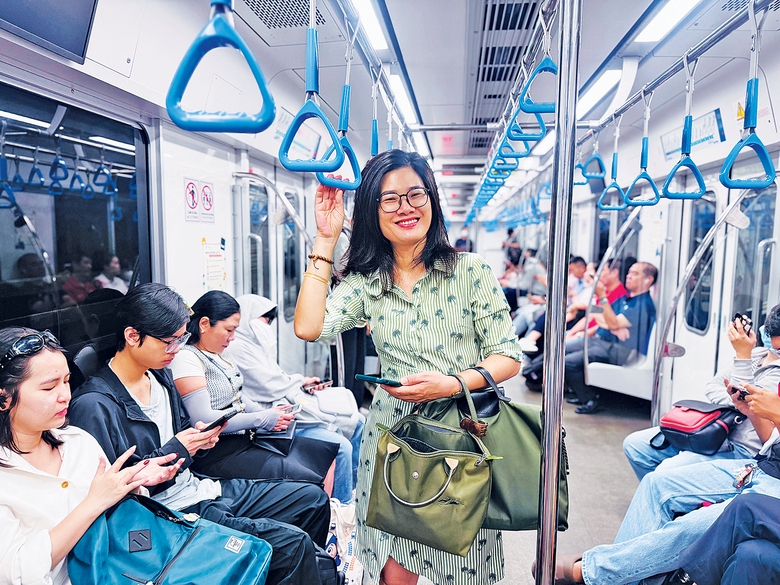 Thay đổi thói quen đi lại ở “siêu đô thị” 14 triệu người- Ảnh 1. Thay đổi thói quen đi lại ở “siêu đô thị” 14 triệu người- Ảnh 1.