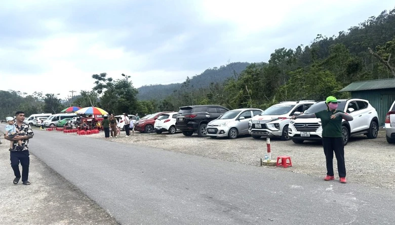 Quảng Ninh: Miễn ph&iacute; tr&ocirc;ng giữ phương tiện v&agrave; v&eacute; tham quan Khu di t&iacute;ch danh thắng Y&ecirc;n Tử- Ảnh 1.