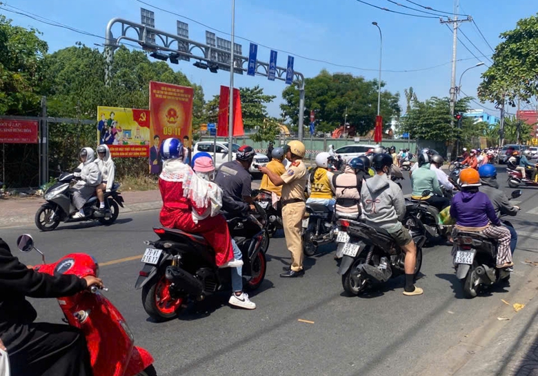 TP.HCM xử l&yacute; hơn 1.700 trường hợp vi phạm nồng độ cồn trong 3 ng&agrave;y Tết- Ảnh 1.