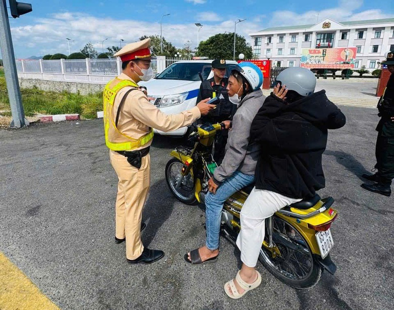 Kh&aacute;nh H&ograve;a xử l&yacute; 272 trường hợp vi phạm nồng độ cồn trong 7 ng&agrave;y Tết- Ảnh 2.