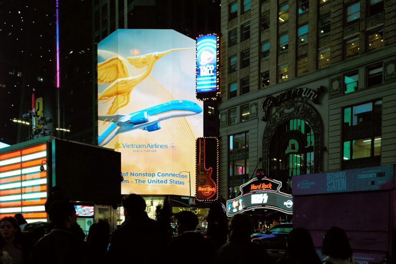 Hình ảnh Việt Nam tỏa sáng tại Quảng trường Thời đại, New York- Ảnh 7. Hình ảnh Việt Nam tỏa sáng tại Quảng trường Thời đại, New York- Ảnh 7.