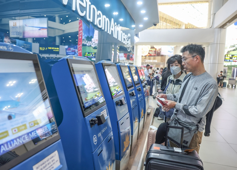 S&acirc;n bay Nội B&agrave;i dự kiến đ&oacute;n hơn 113 ngh&igrave;n lượt kh&aacute;ch dịp 30/4- Ảnh 2.