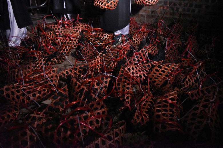 Có gì bên trong chợ Âm Dương, mỗi năm họp một phiên ở Bắc Ninh?- Ảnh 6. Có gì bên trong chợ Âm Dương, mỗi năm họp một phiên ở Bắc Ninh?- Ảnh 6.