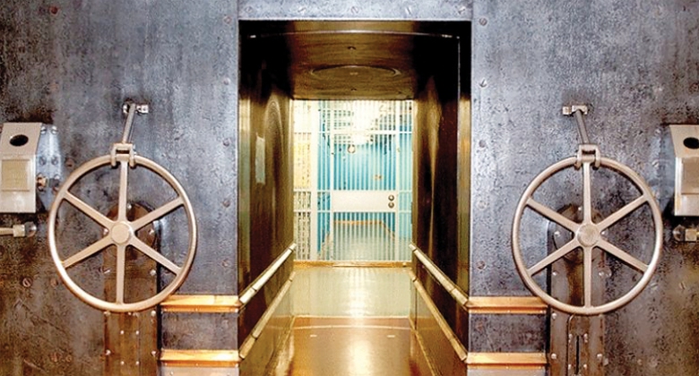 B&ecirc;n trong hầm chứa v&agrave;ng lớn nhất thế giới- Ảnh 1.