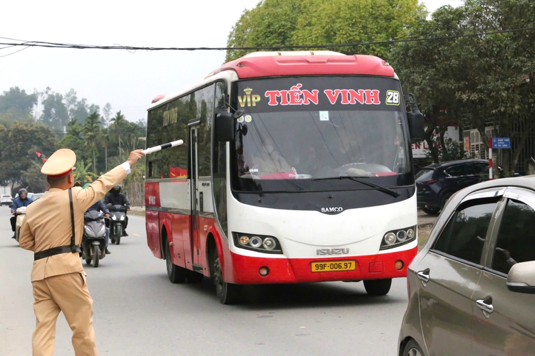 Ph&uacute; Thọ: 29 t&agrave;i xế bị tước giấy ph&eacute;p l&aacute;i xe dịp nghỉ tết Nguy&ecirc;n đ&aacute;n- Ảnh 3.