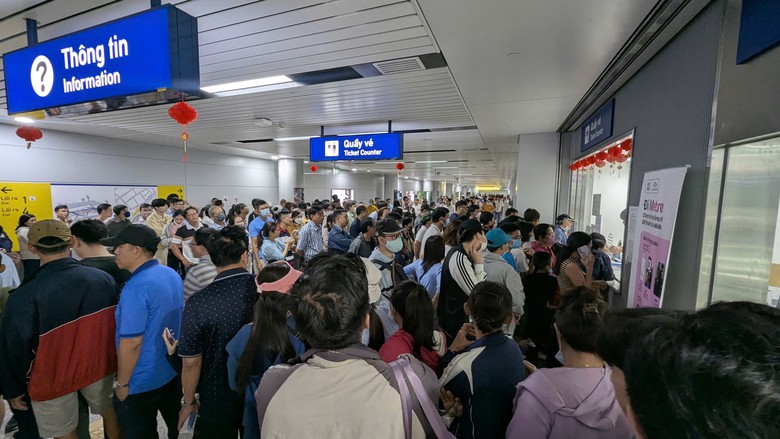 TP.HCM tăng chuyến xe bu&yacute;t, k&eacute;o d&agrave;i giờ chạy metro số 1 dịp Quốc kh&aacute;nh 2/9 - Ảnh 2.