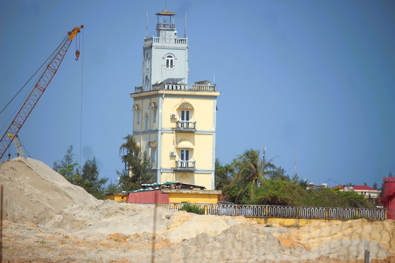 Ngắm những ngọn hải đăng h&igrave;nh hộp, h&igrave;nh &ldquo;ống kh&oacute;i&rdquo; độc đ&aacute;o ở Quảng Trị- Ảnh 3.