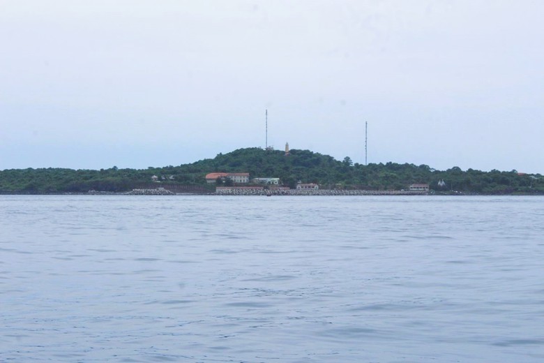 Ngắm những ngọn hải đăng h&igrave;nh hộp, h&igrave;nh &ldquo;ống kh&oacute;i&rdquo; độc đ&aacute;o ở Quảng Trị- Ảnh 7.