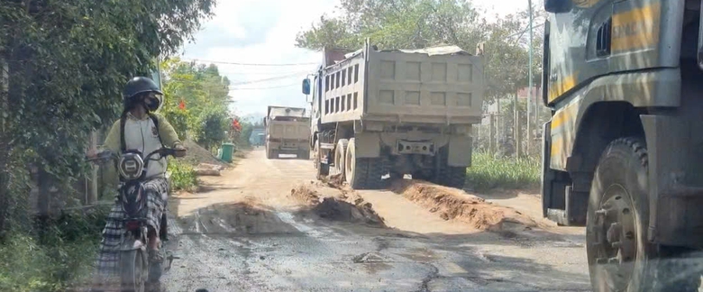 Gia Lai y&ecirc;u cầu xử l&yacute; nghi&ecirc;m phương tiện vi phạm khi thi c&ocirc;ng mở rộng s&acirc;n bay Ph&ugrave; C&aacute;t- Ảnh 1.