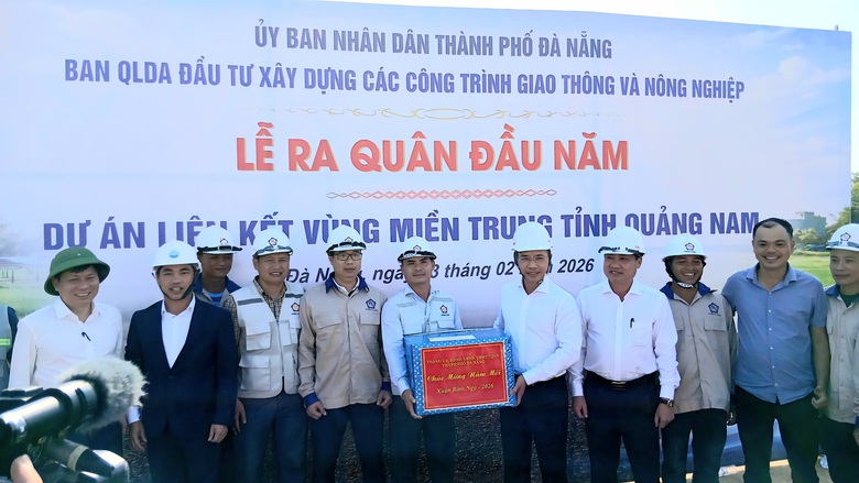 Sau hơn 2 năm khởi c&ocirc;ng, dự &aacute;n Li&ecirc;n kết v&ugrave;ng miền Trung vẫn vướng mặt bằng- Ảnh 1.