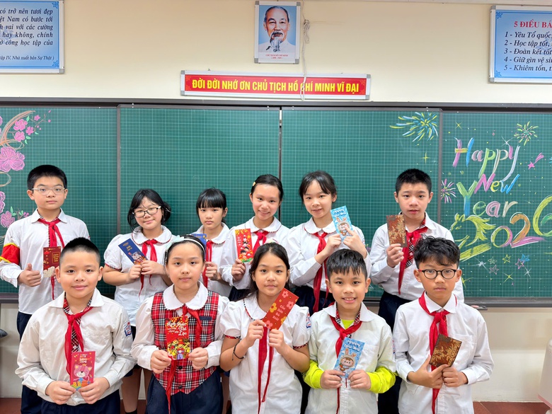 Hơn 2,3 triệu học sinh Hà Nội ổn định học tập ngay sau Tết- Ảnh 1. Hơn 2,3 triệu học sinh Hà Nội ổn định học tập ngay sau Tết- Ảnh 1.