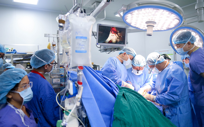 Xu&acirc;n mới, 4 cuộc đời hồi sinh nhờ nguồn tạng hiến của ch&agrave;ng trai 21 tuổi- Ảnh 1.