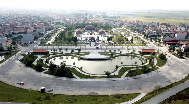 Đầu xuân thăm đền thờ Lý Thường Kiệt bên dòng sông Cầu lịch sử- Ảnh 1. Đầu xuân thăm đền thờ Lý Thường Kiệt bên dòng sông Cầu lịch sử- Ảnh 1.