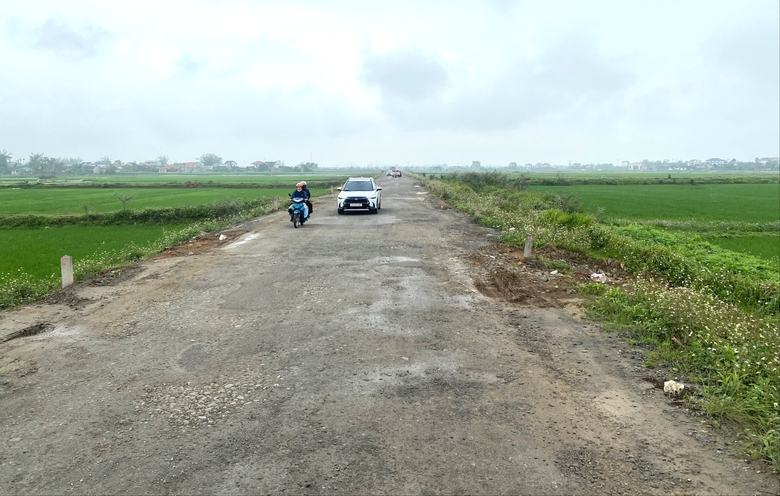 Bao giờ sửa chữa, nâng cấp tuyến đường nối Nghệ An - Hà Tĩnh?- Ảnh 2. Bao giờ sửa chữa, nâng cấp tuyến đường nối Nghệ An - Hà Tĩnh?- Ảnh 2.