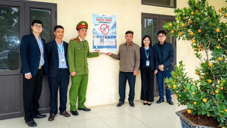 Bay flycam gần sân bay có thể bị phạt tới 40 triệu đồng- Ảnh 1. Bay flycam gần sân bay có thể bị phạt tới 40 triệu đồng- Ảnh 1.