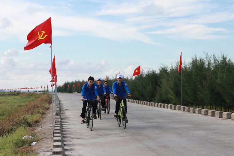 Hà Tĩnh: Đường quê rợp sắc hoa, đời sống người dân đổi thay nhờ xây dựng nông thôn mới- Ảnh 5. Hà Tĩnh: Đường quê rợp sắc hoa, đời sống người dân đổi thay nhờ xây dựng nông thôn mới- Ảnh 5.