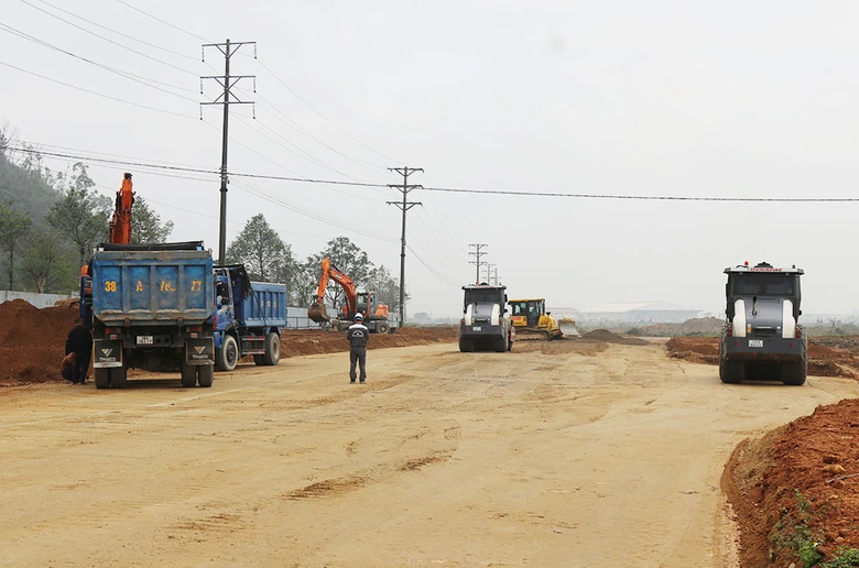 Hà Tĩnh: Đường quê rợp sắc hoa, đời sống người dân đổi thay nhờ xây dựng nông thôn mới- Ảnh 3. Hà Tĩnh: Đường quê rợp sắc hoa, đời sống người dân đổi thay nhờ xây dựng nông thôn mới- Ảnh 3.