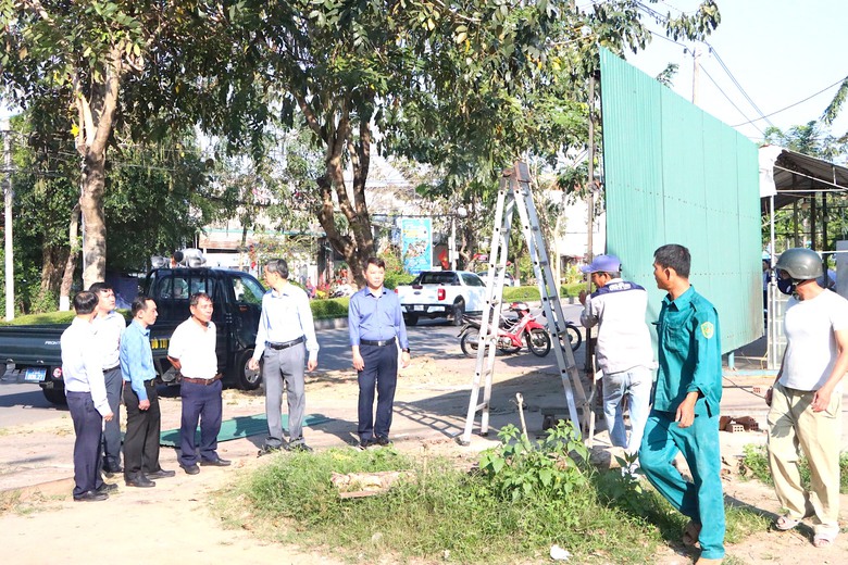 Gỡ &ldquo;n&uacute;t thắt&rdquo; cuối c&ugrave;ng, đường Nguyễn Cư Trinh ở Quảng Ng&atilde;i sắp ho&agrave;n thiện- Ảnh 1.