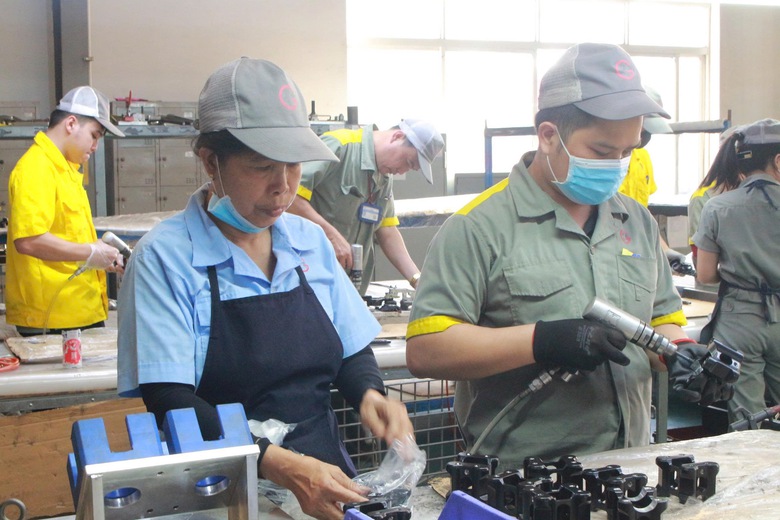 Đồng Nai: 99% lao động trở lại làm việc, doanh nghiệp chi hàng chục tỷ đồng lì xì đầu xuân- Ảnh 6. Đồng Nai: 99% lao động trở lại làm việc, doanh nghiệp chi hàng chục tỷ đồng lì xì đầu xuân- Ảnh 6.