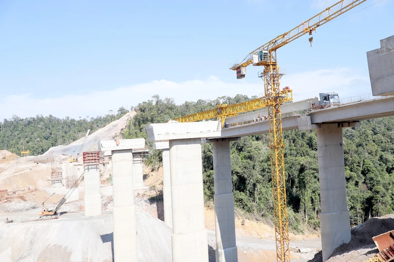 Những trụ cầu cao hơn 50m đang h&igrave;nh th&agrave;nh tr&ecirc;n cao tốc Kh&aacute;nh H&ograve;a - Bu&ocirc;n Ma Thuột- Ảnh 8.