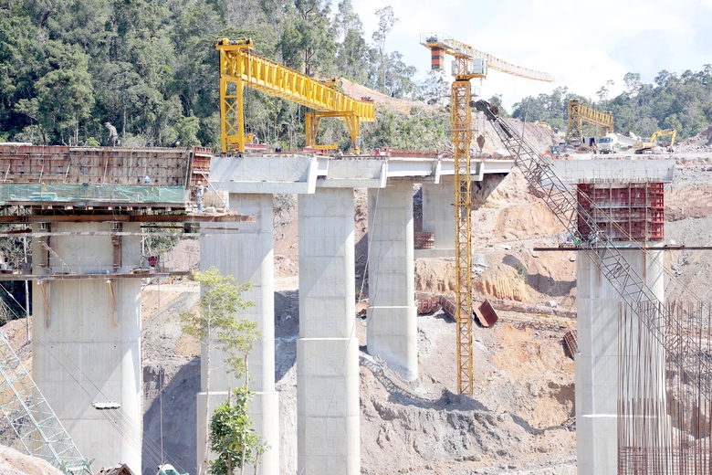 Những trụ cầu cao hơn 50m đang h&igrave;nh th&agrave;nh tr&ecirc;n cao tốc Kh&aacute;nh H&ograve;a - Bu&ocirc;n Ma Thuột- Ảnh 11.