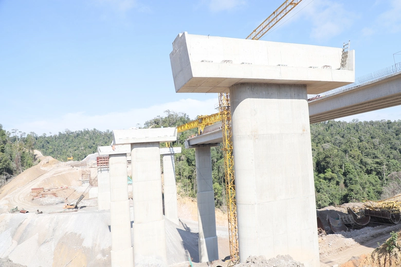 Những trụ cầu cao hơn 50m đang h&igrave;nh th&agrave;nh tr&ecirc;n cao tốc Kh&aacute;nh H&ograve;a - Bu&ocirc;n Ma Thuột- Ảnh 7.