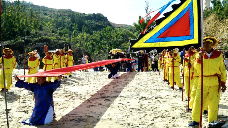 Gia Lai: G&igrave;n giữ hồn biển từ Lễ hội cầu ngư Vạn Đầm Xương L&yacute;- Ảnh 1.