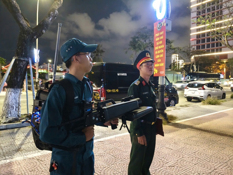 Đ&agrave; Nẵng tuần tra, kiểm so&aacute;t 24/24h xử l&yacute; nạn flycam x&acirc;m nhập khu vực cấm bay- Ảnh 1.