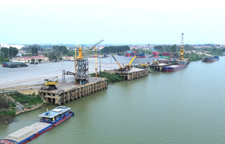 Bắc Ninh: Cảng thủy nội địa 4.700 tỷ đồng gần sân bay Gia Bình có quy mô thế nào?- Ảnh 1. Bắc Ninh: Cảng thủy nội địa 4.700 tỷ đồng gần sân bay Gia Bình có quy mô thế nào?- Ảnh 1.