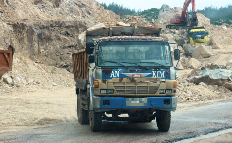 Hơn 10.000 ô tô hết niên hạn năm 2025- Ảnh 1. Hơn 10.000 ô tô hết niên hạn năm 2025- Ảnh 1.