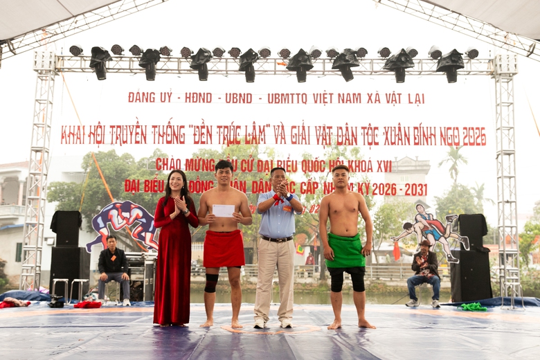 Rộn r&agrave;ng khai hội Đền Tr&uacute;c L&acirc;m xu&acirc;n B&iacute;nh Ngọ 2026- Ảnh 7.