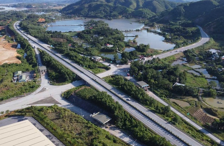 Hà Nội tổ chức lại giao thông khu vực nút giao Quốc lộ 2 - Nội Bài - Lào Cai từ 28/2- Ảnh 1. Hà Nội tổ chức lại giao thông khu vực nút giao Quốc lộ 2 - Nội Bài - Lào Cai từ 28/2- Ảnh 1.