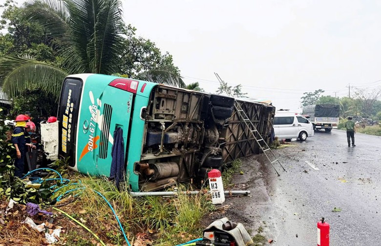 Hiện trường vụ tai nạn trên QL14. Hiện trường vụ tai nạn trên QL14.