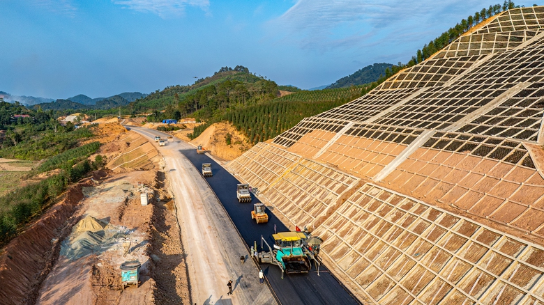 Bộ Xây dựng vào guồng giải ngân kế hoạch vốn “khủng” 2026- Ảnh 2. Bộ Xây dựng vào guồng giải ngân kế hoạch vốn “khủng” 2026- Ảnh 2.