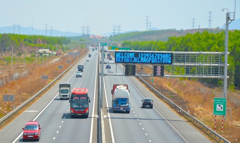 Chính thức thu phí 5 tuyến cao tốc Bắc - Nam từ ngày mai 2/3- Ảnh 1. Chính thức thu phí 5 tuyến cao tốc Bắc - Nam từ ngày mai 2/3- Ảnh 1.