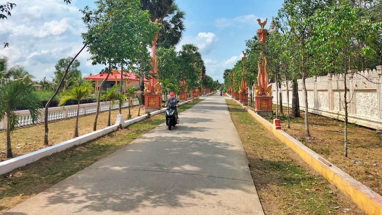 Giao thông phát triển, vùng căn cứ cách mạng Cà Mau vươn lên làm giàu- Ảnh 1. Giao thông phát triển, vùng căn cứ cách mạng Cà Mau vươn lên làm giàu- Ảnh 1.