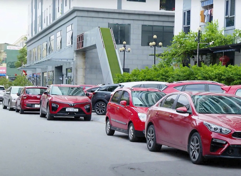 Nghệ An sẽ xử l&yacute; nghi&ecirc;m vi phạm chiếm dụng vỉa h&egrave; l&agrave;m nơi đỗ xe- Ảnh 3.