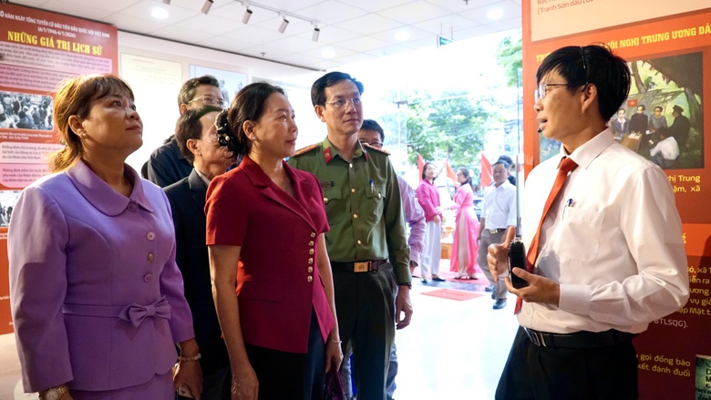 Gia Lai: Trưng bày tài liệu lưu trữ hướng tới bầu cử Quốc hội khóa XVI- Ảnh 1. Gia Lai: Trưng bày tài liệu lưu trữ hướng tới bầu cử Quốc hội khóa XVI- Ảnh 1.