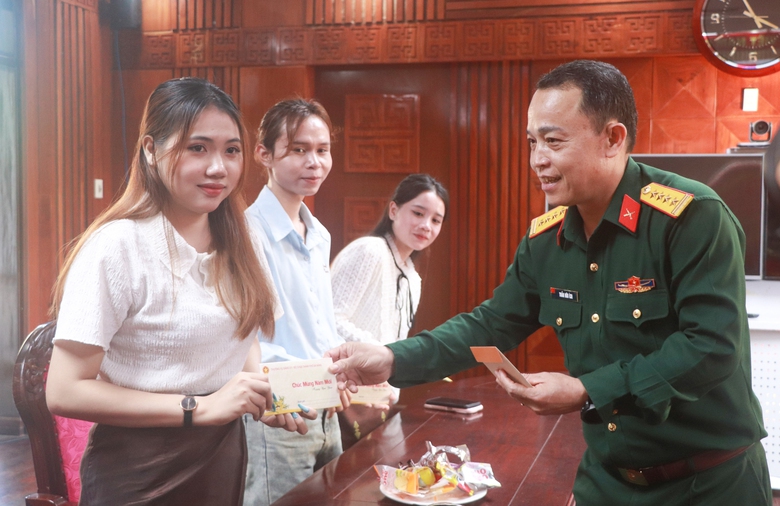 Lưu học sinh Lào là sợi dây kết nối tình hữu nghị hai nước Việt Nam - Lào- Ảnh 2. Lưu học sinh Lào là sợi dây kết nối tình hữu nghị hai nước Việt Nam - Lào- Ảnh 2.